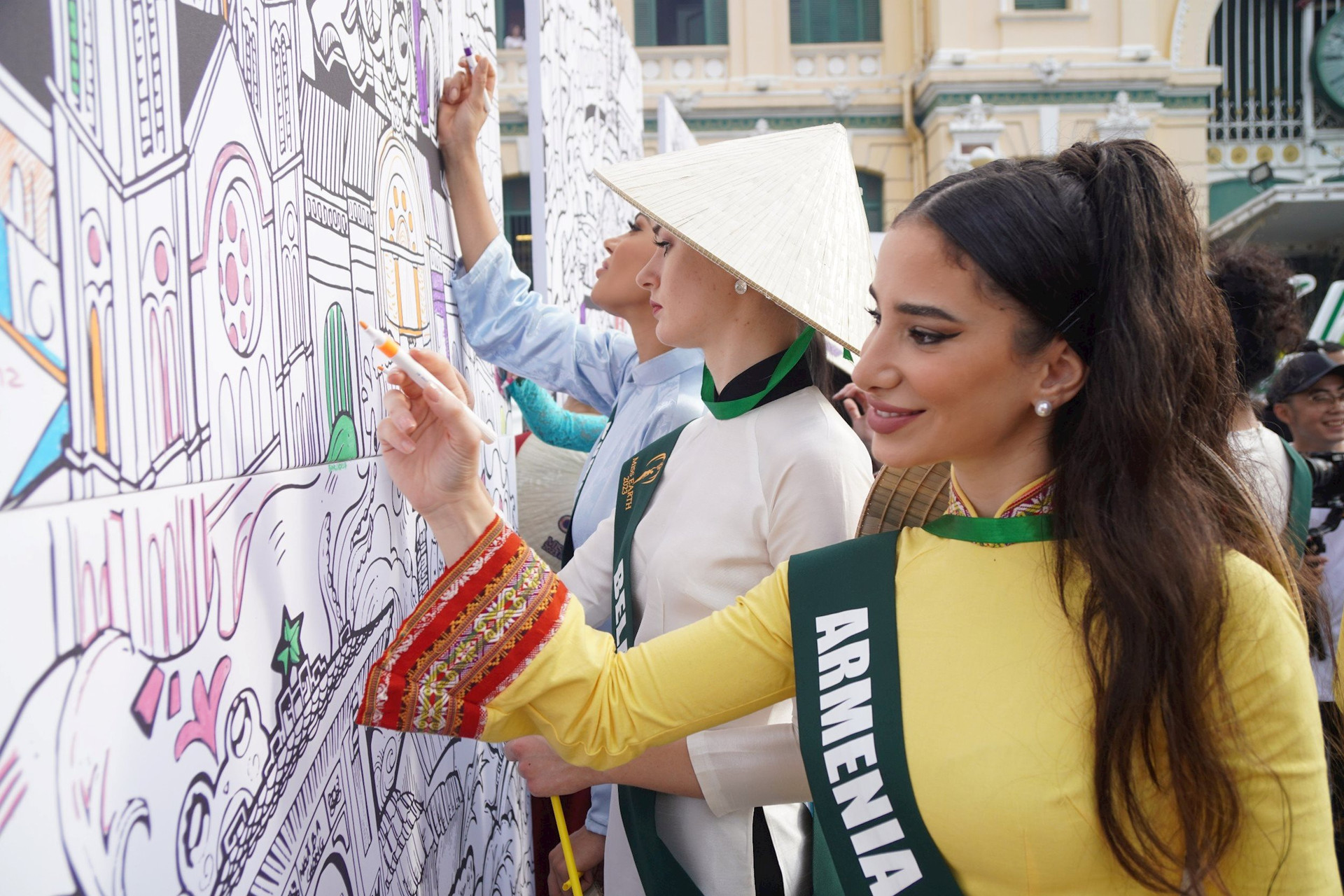 Hơn 100 đại sứ tham gia phát động Tuần lễ Du lịch TP.HCM