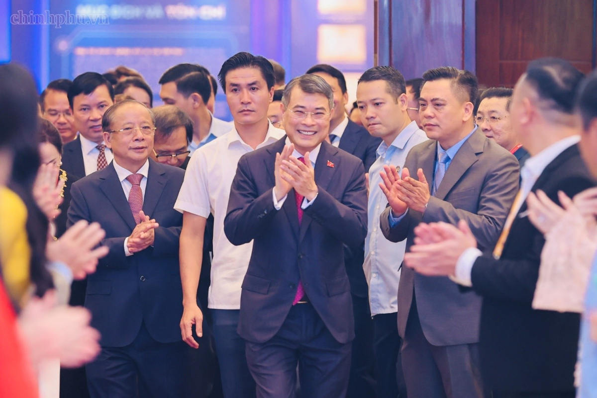 Phạm Văn Ánh: Đi đường dài bằng chữ tín