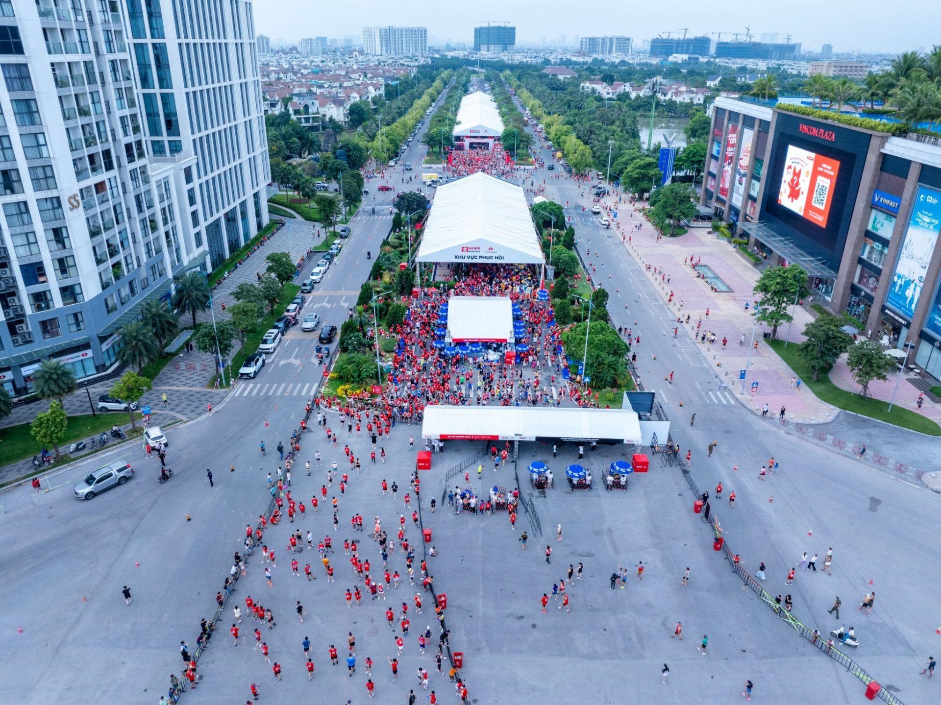 Kỷ lục Marathon nữ tiếp tục được thiết lập tại Marathon Quốc tế Hà Nội Techcombank Mùa thứ 5
